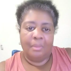 Meet your Posher, Linette